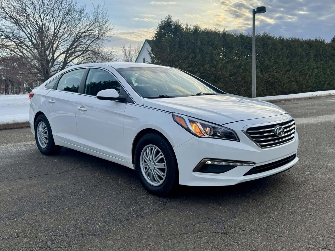 2017 Hyundai Sonata 2.4L GL - Photo #1
