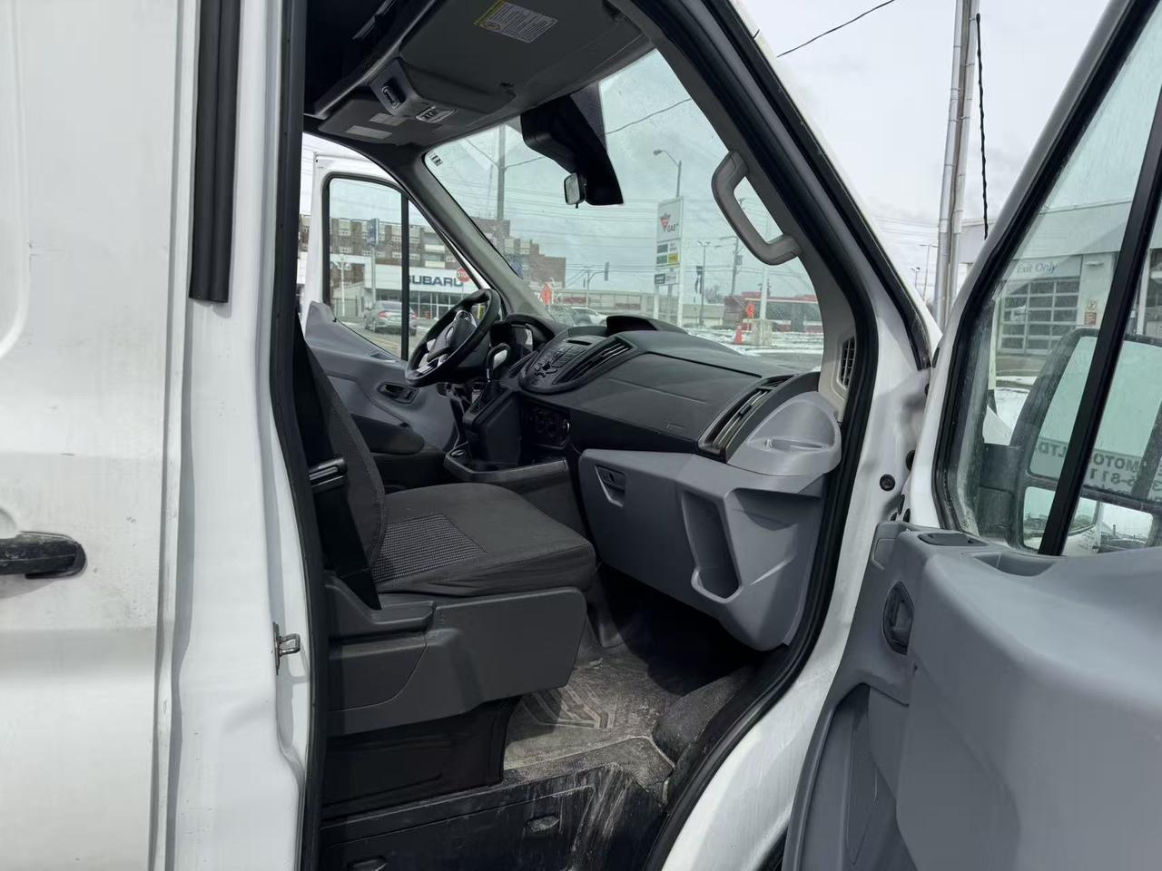 2019 Ford Transit 250 HIGHROOF REEFER Photo