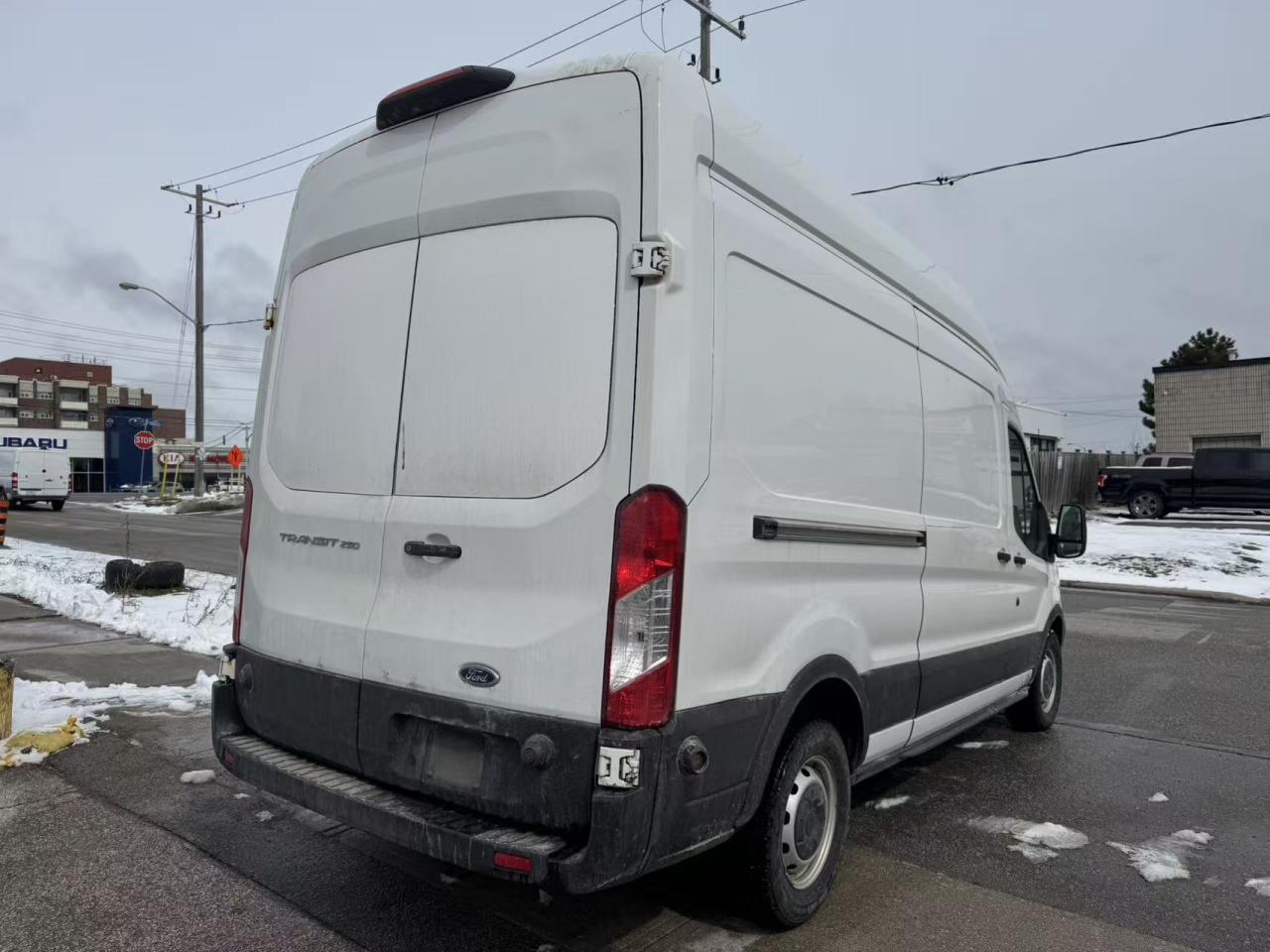 2019 Ford Transit 250 HIGHROOF REEFER Photo3