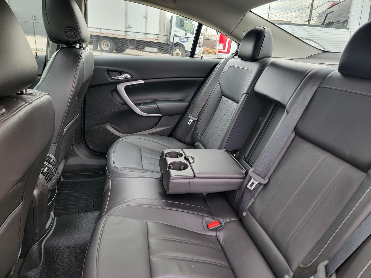 2016 Buick Regal 4dr Sdn Premium I AWD Photo