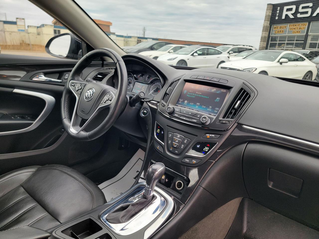 2016 Buick Regal 4dr Sdn Premium I AWD Photo