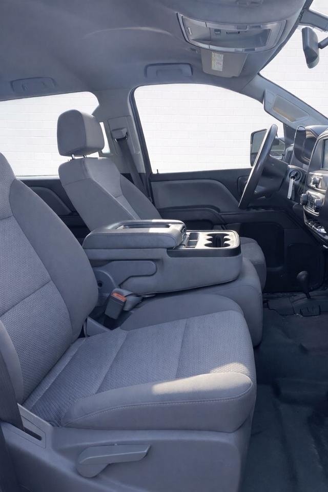 2016 Chevrolet Silverado 2500 4WD Crew Cab 153" Diesel Photo