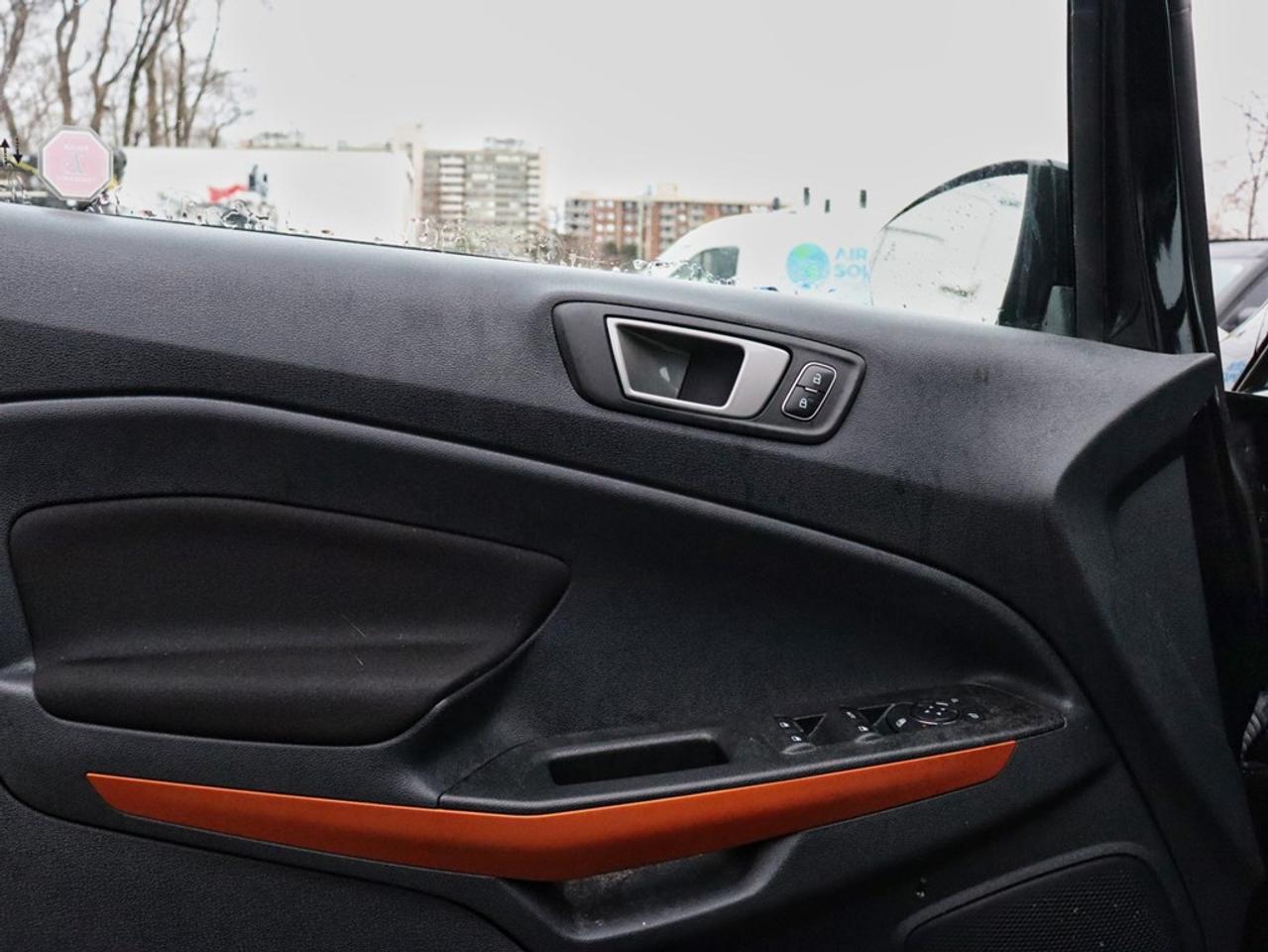 2022 Ford EcoSport SE | 4WD | 2.0L | NAV | REAR CAM | HTD SEATS | 17s Photo