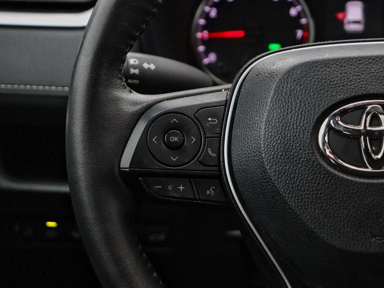 2022 Toyota RAV4 XLE | AWD | 2.5L | ROOF | HTD STR WHL |ADPTV CRUIS Photo