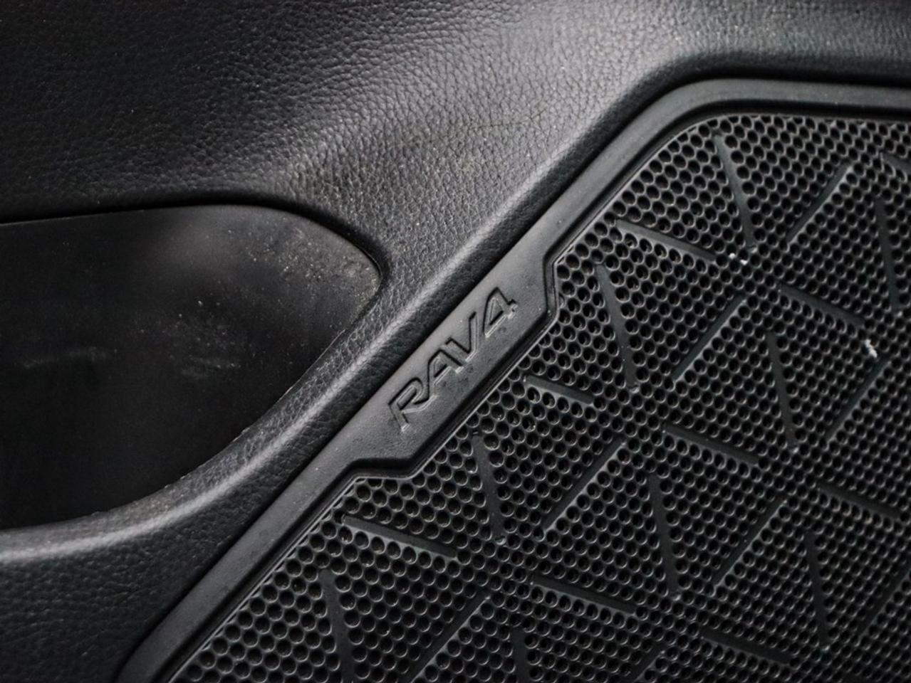 2022 Toyota RAV4 XLE | AWD | 2.5L | ROOF | HTD STR WHL |ADPTV CRUIS Photo