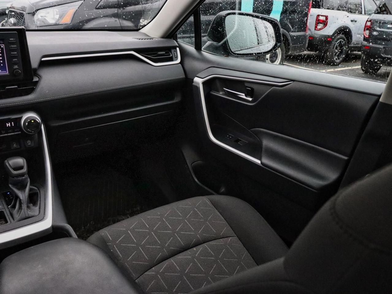 2022 Toyota RAV4 XLE | AWD | 2.5L | ROOF | HTD STR WHL |ADPTV CRUIS Photo