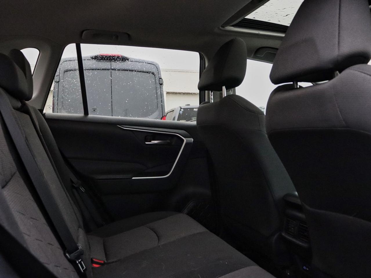 2022 Toyota RAV4 XLE | AWD | 2.5L | ROOF | HTD STR WHL |ADPTV CRUIS Photo