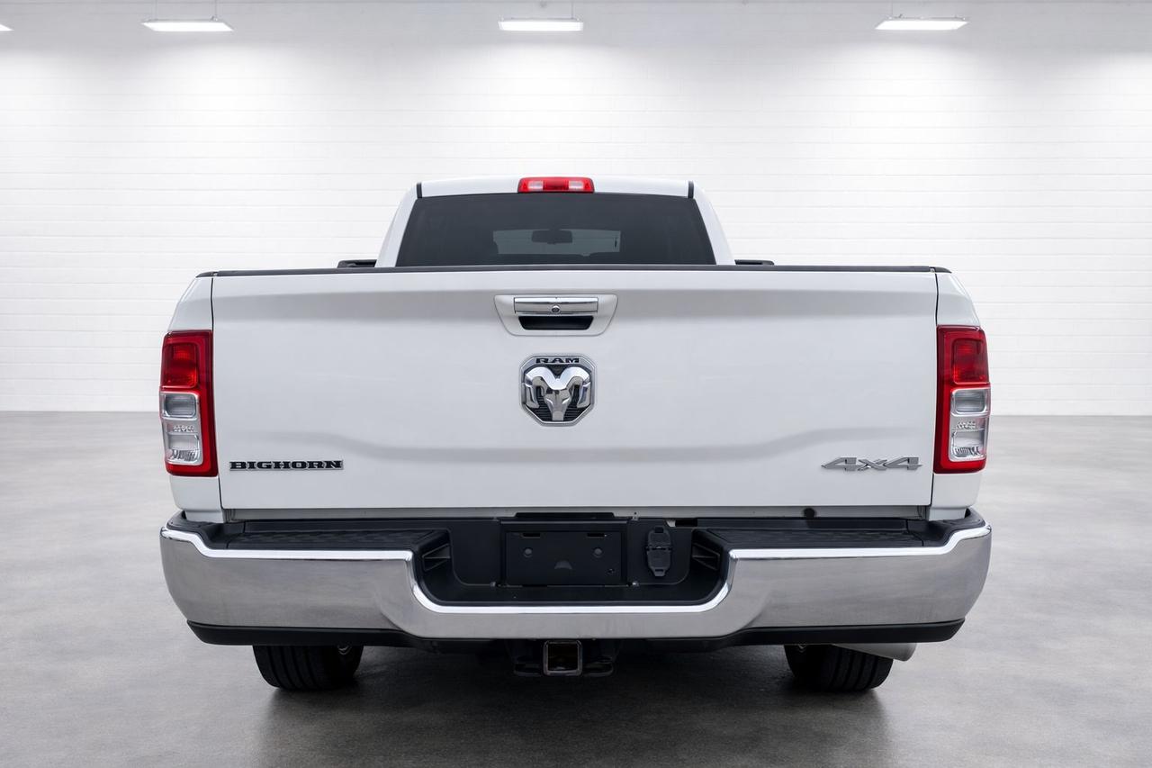2019 RAM 3500 Big Horn 4x4 Crew Cab 8' Box Photo3