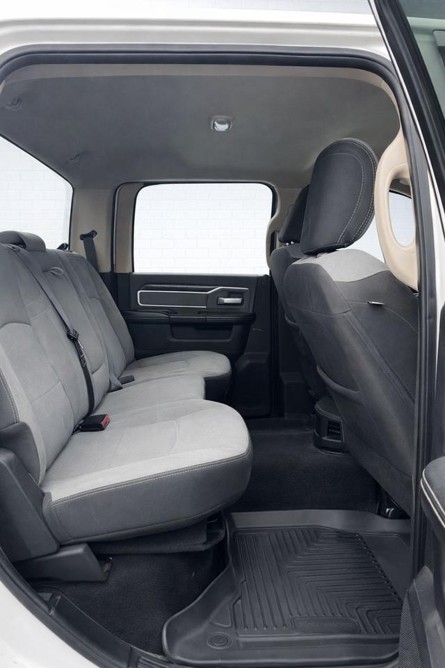 2019 RAM 3500 Big Horn 4x4 Crew Cab 8' Box Photo