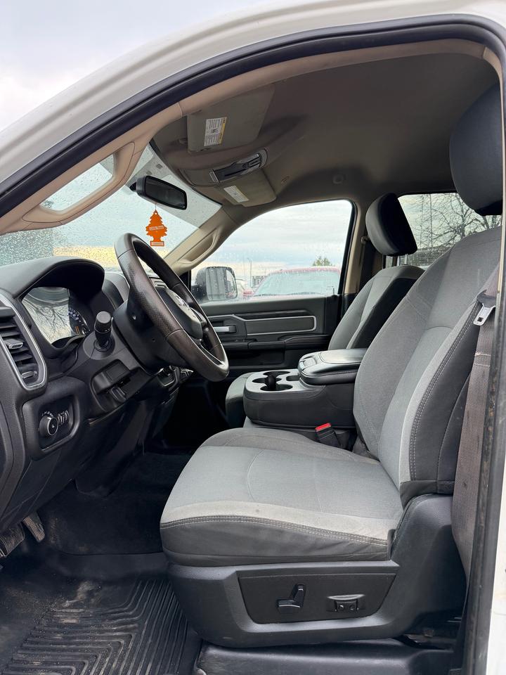 2019 RAM 3500 Big Horn 6.4L V8 Crew Cab 8' Box Photo
