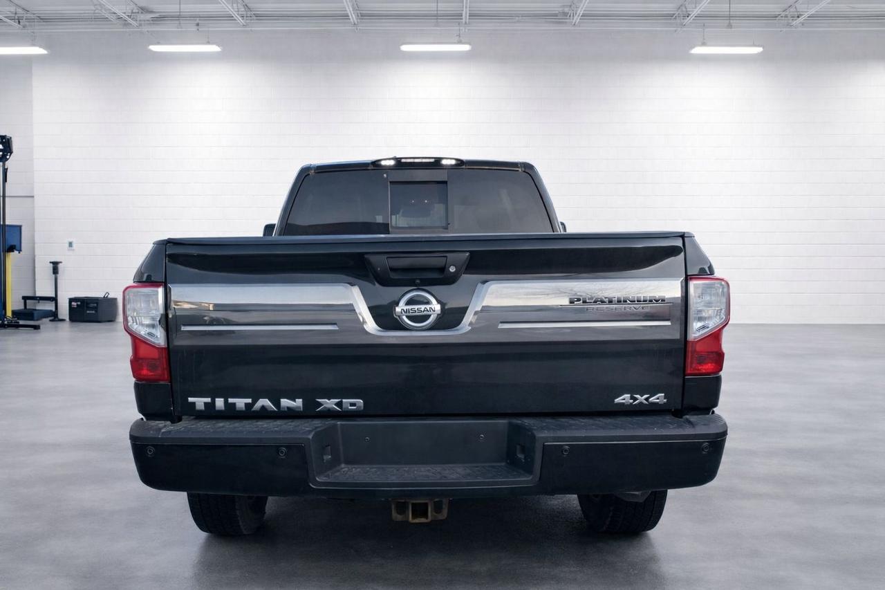 2016 Nissan Titan Platinum Reserve Diesel Photo2