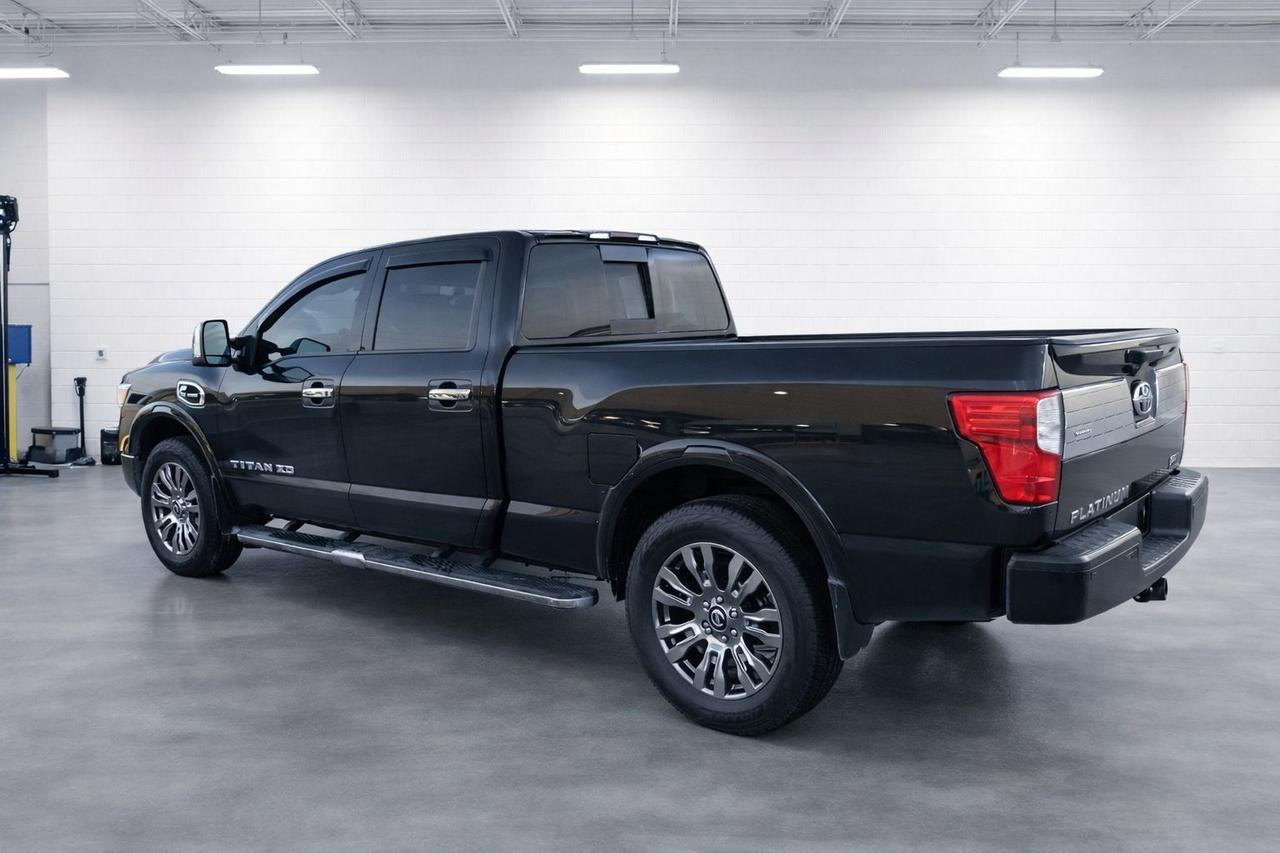 2016 Nissan Titan Platinum Reserve Diesel Photo4