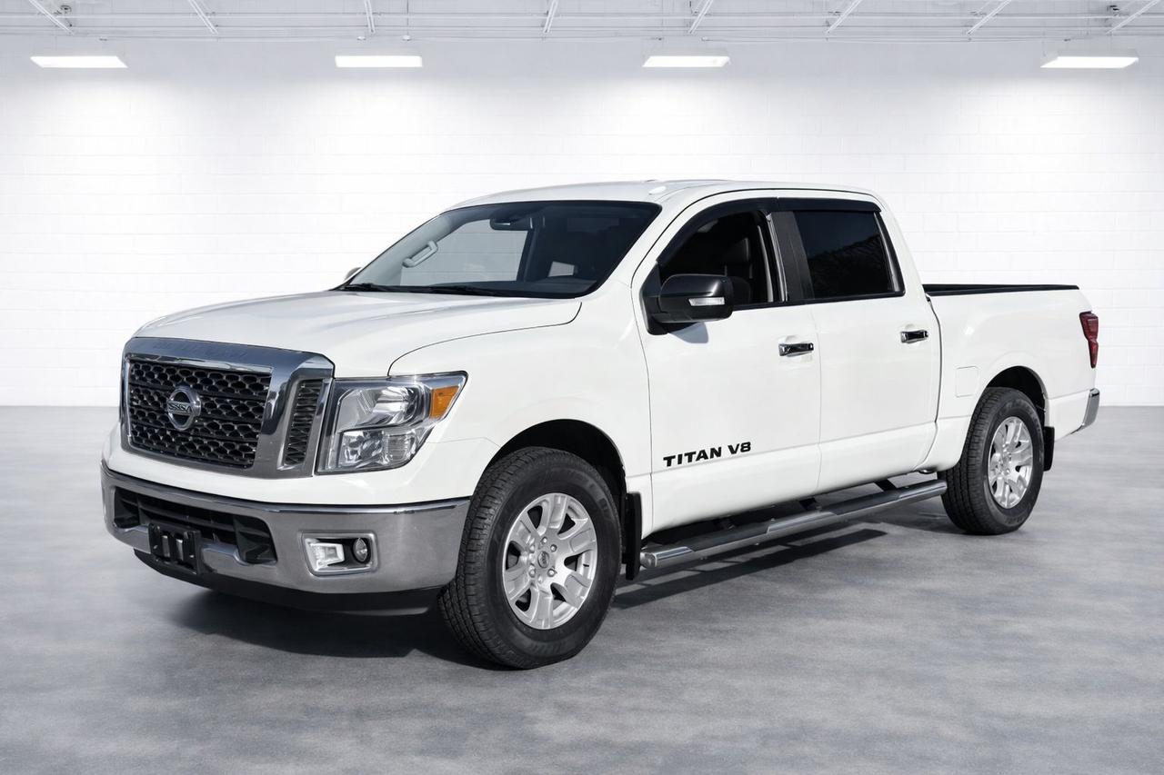 2018 Nissan Titan 4x4 Crew Cab SV 5.6L V8 Photo