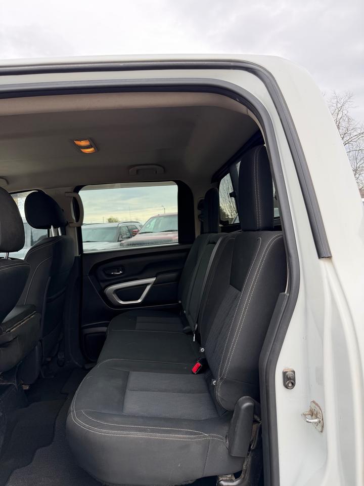 2018 Nissan Titan SV 2 Yr Warranty 5.6L V8 Gas Photo