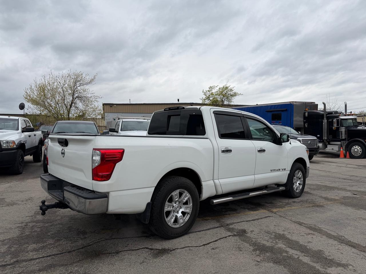2018 Nissan Titan SV 2 Yr Warranty 5.6L V8 Gas Photo