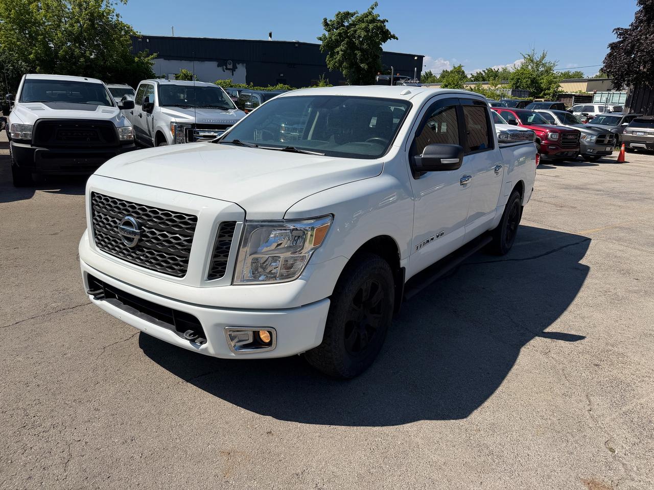 <p><span data-sheets-root=1>2018 NISSAN TITAN SV 4x4. This Accident Free Nissan Titan INCLUDES a 2 Year Warranty and comes with the following options: 5.6L V8, 4WD, Crew cab, Short Box, Running boards, back-up cam + plenty more!!</span></p><p><span data-sheets-root=1>&bull;All prices are exclusive of safety, licensing, fuel charges and HST&bull;Safety Certification is available at $599 for sedans/SUVs and $799 for trucks. &bull;Financing and Extended warranty options are also available. Save with Finance! Special Finance Price is the listed price. (All special finance prices are firm). Any warranty included with the vehicle is only applicable with a Safety Standards Certificate. &bull;This vehicle is located at our Burlington dealership at&nbsp;<strong>3455 Landmark Rd, Burlington.</strong> Please reach out for more details.</span></p>