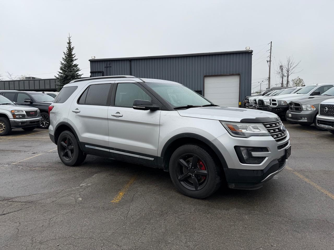 2016 Ford Explorer XLT 4WD 2 Yr Warranty 3.5L V6 Photo3