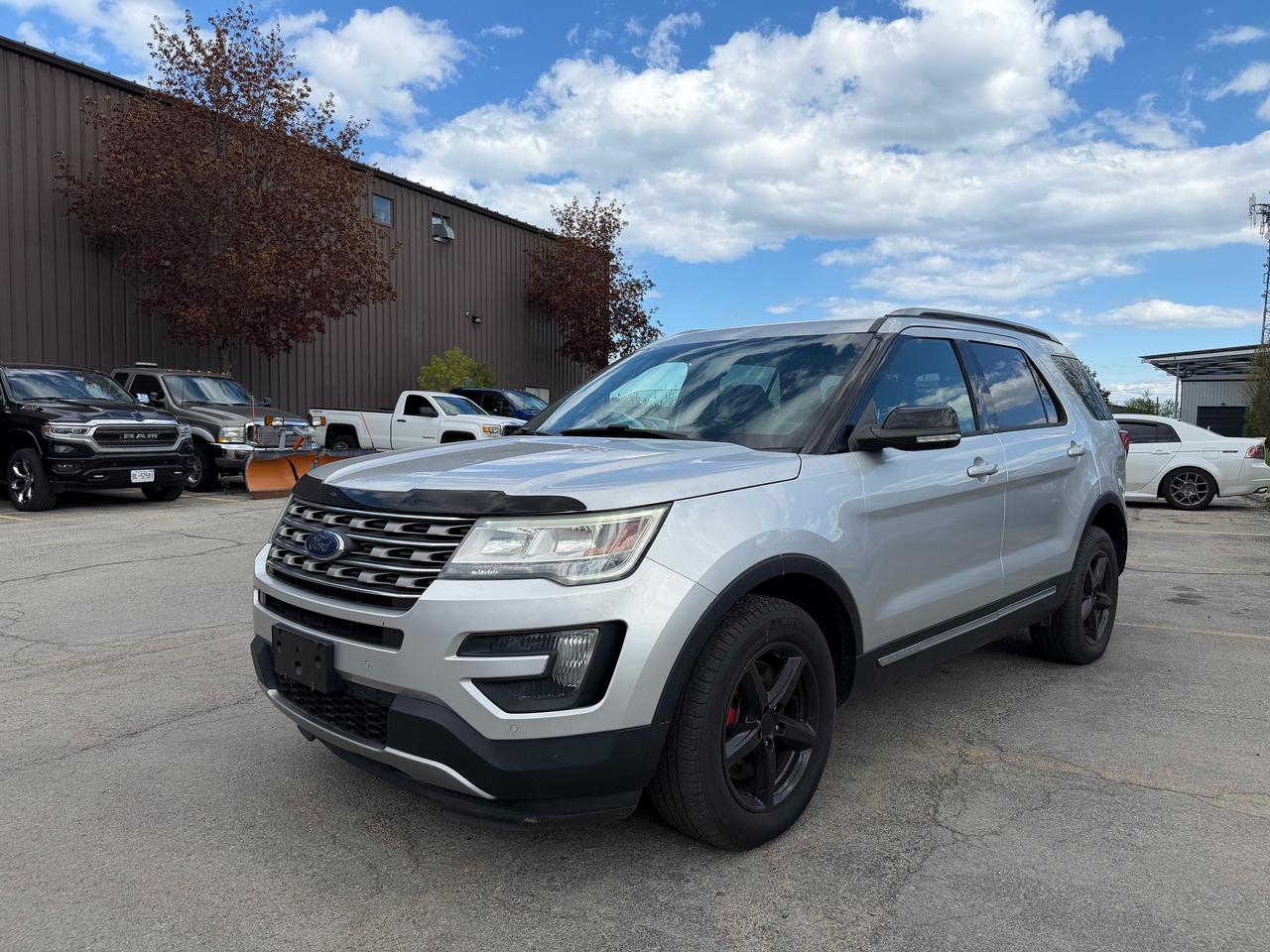 2016 Ford Explorer XLT 4WD 2 Yr Warranty 3.5L V6