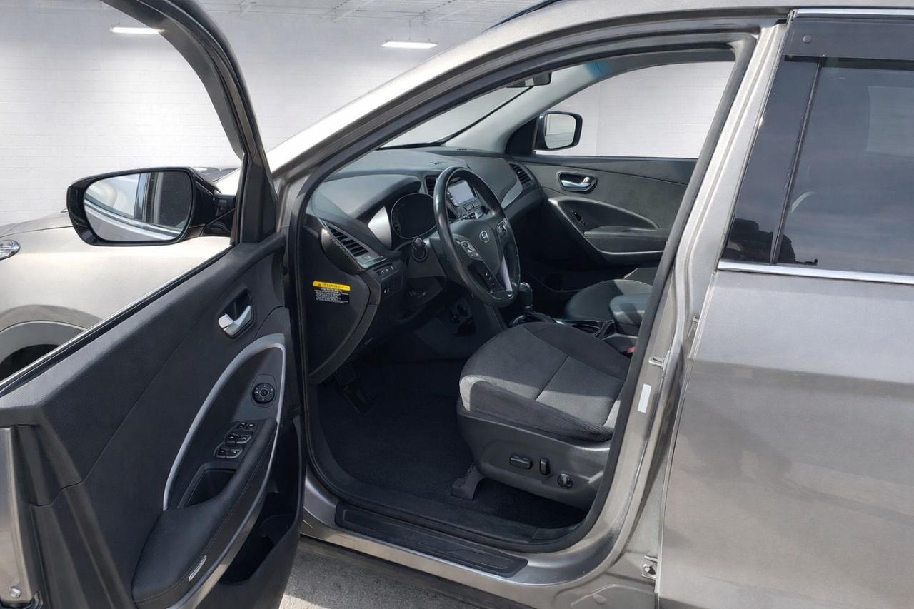 2016 Hyundai Santa Fe Sport Premium 4dr 2.4L 4 cyl Photo