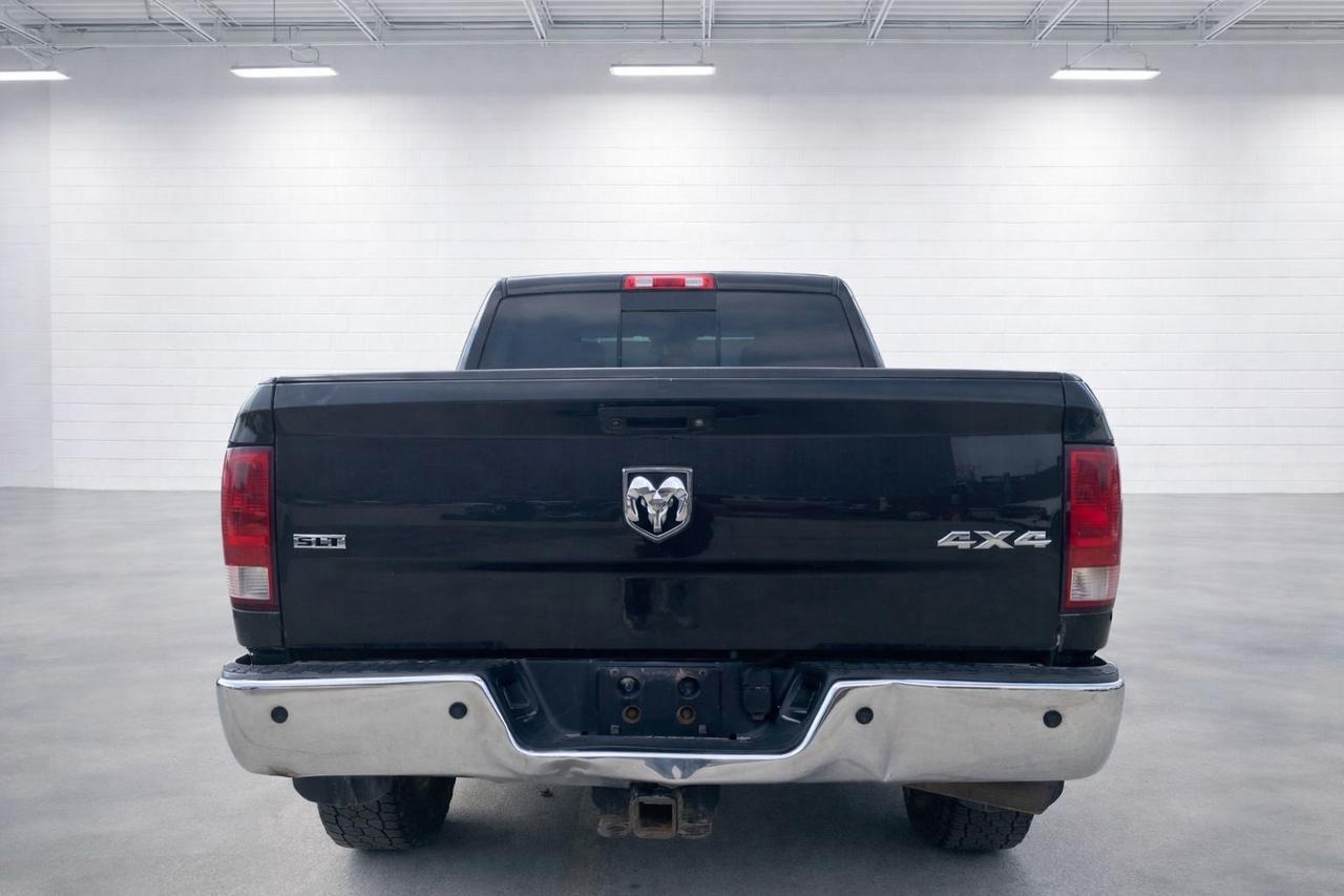 2016 RAM 2500 SLT Diesel 4WD Crew Cab 149" Photo4