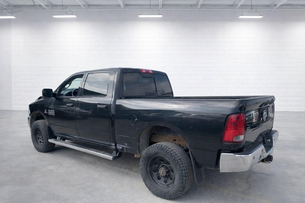 2016 RAM 2500 SLT Diesel 4WD Crew Cab 149" Photo