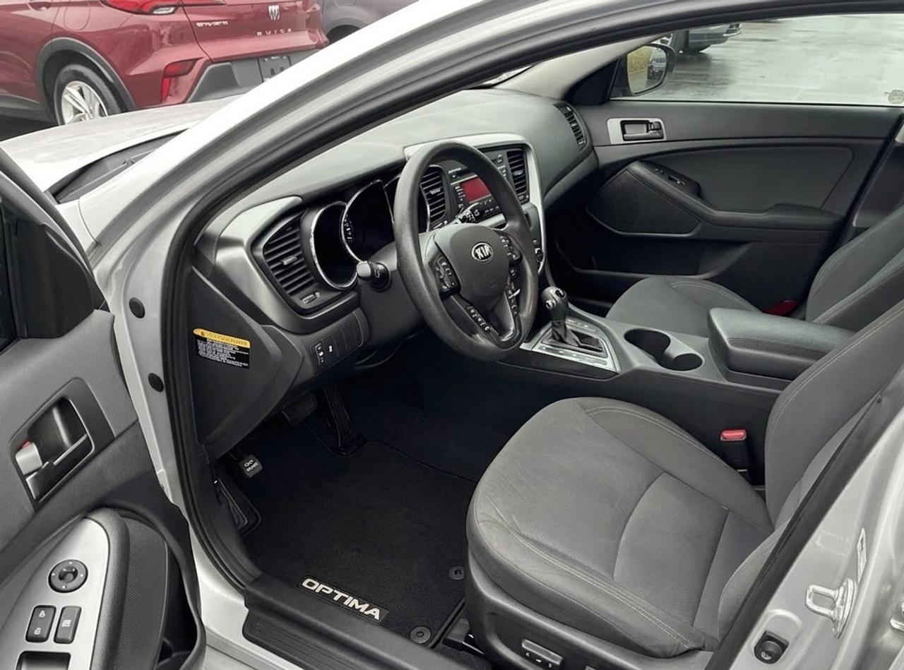 2013 Kia Optima LX Photo2