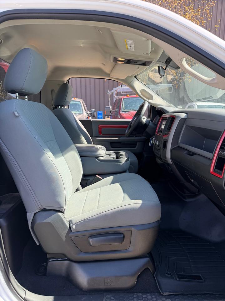 2019 RAM 1500 Classic Express Reg Cab 6.4' Box Photo