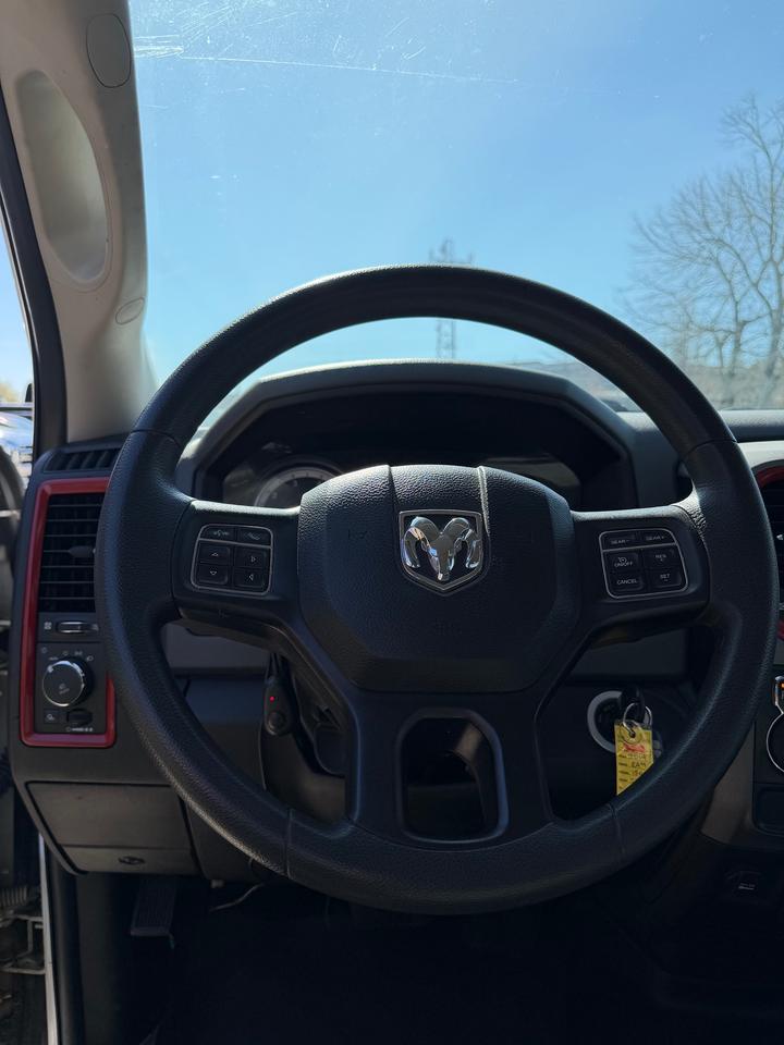 2019 RAM 1500 Classic Express Reg Cab 6.4' Box Photo