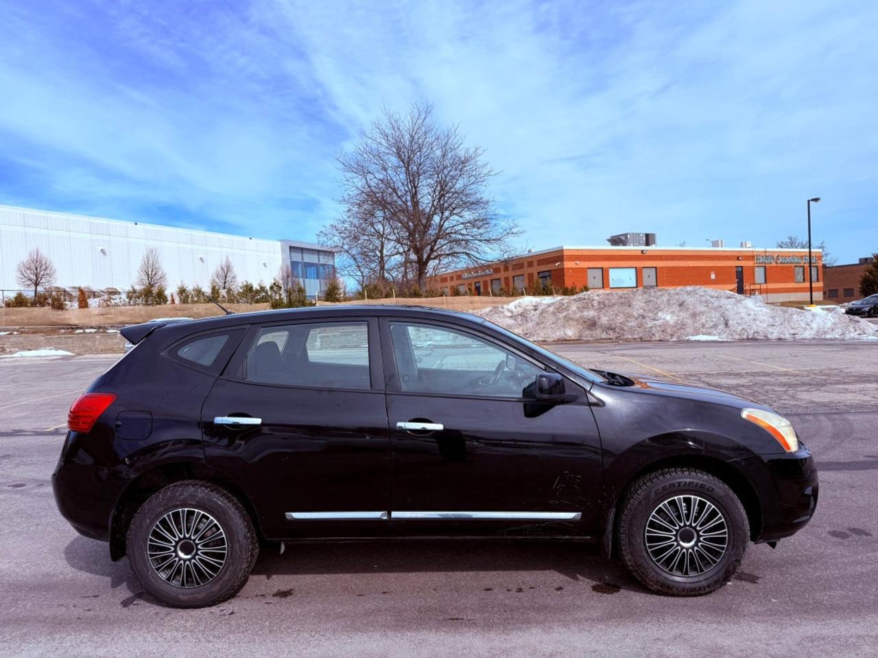 2013 Nissan Rogue S 4dr Front-wheel Drive CVT Photo4