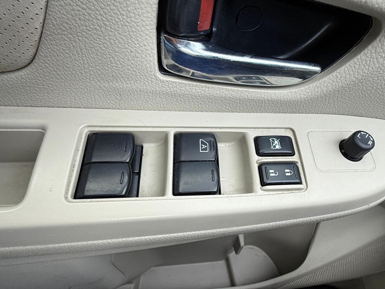 2013 Subaru XV Crosstrek 5DR CVT 2.0I W/LIMITED PKG Photo