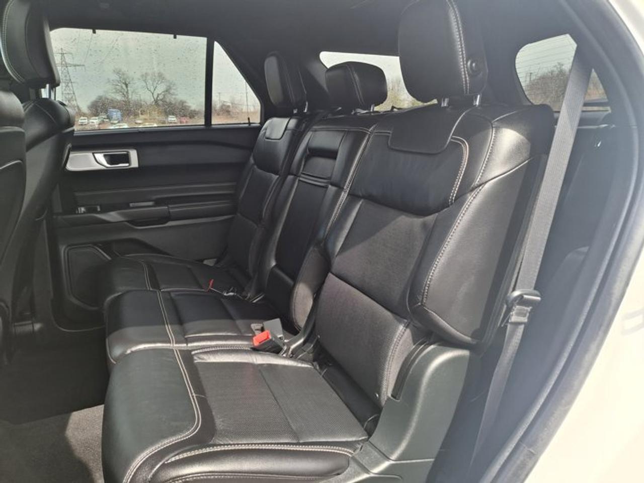 2020 Ford Explorer ST AWD | Premium Tech Pkg | Street Pkg | Nav | Pano Roof | Cooled + Heated Seats | and More ! Photo