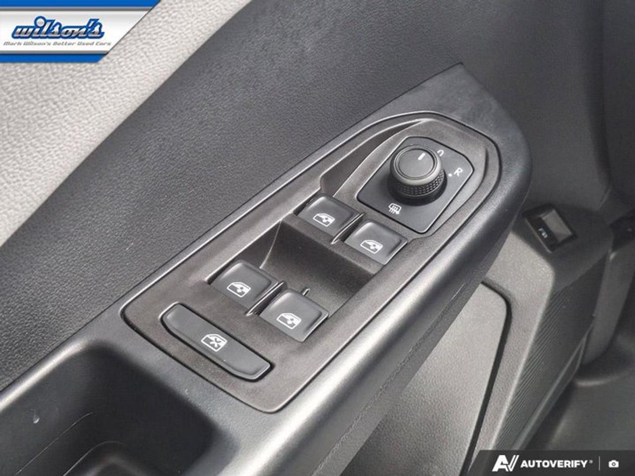 2024 Volkswagen Taos Comfortline AWD | Sunroof | 19" Wheels | Adaptive Cruise | Heated Wheel + Seats | and More ! Photo