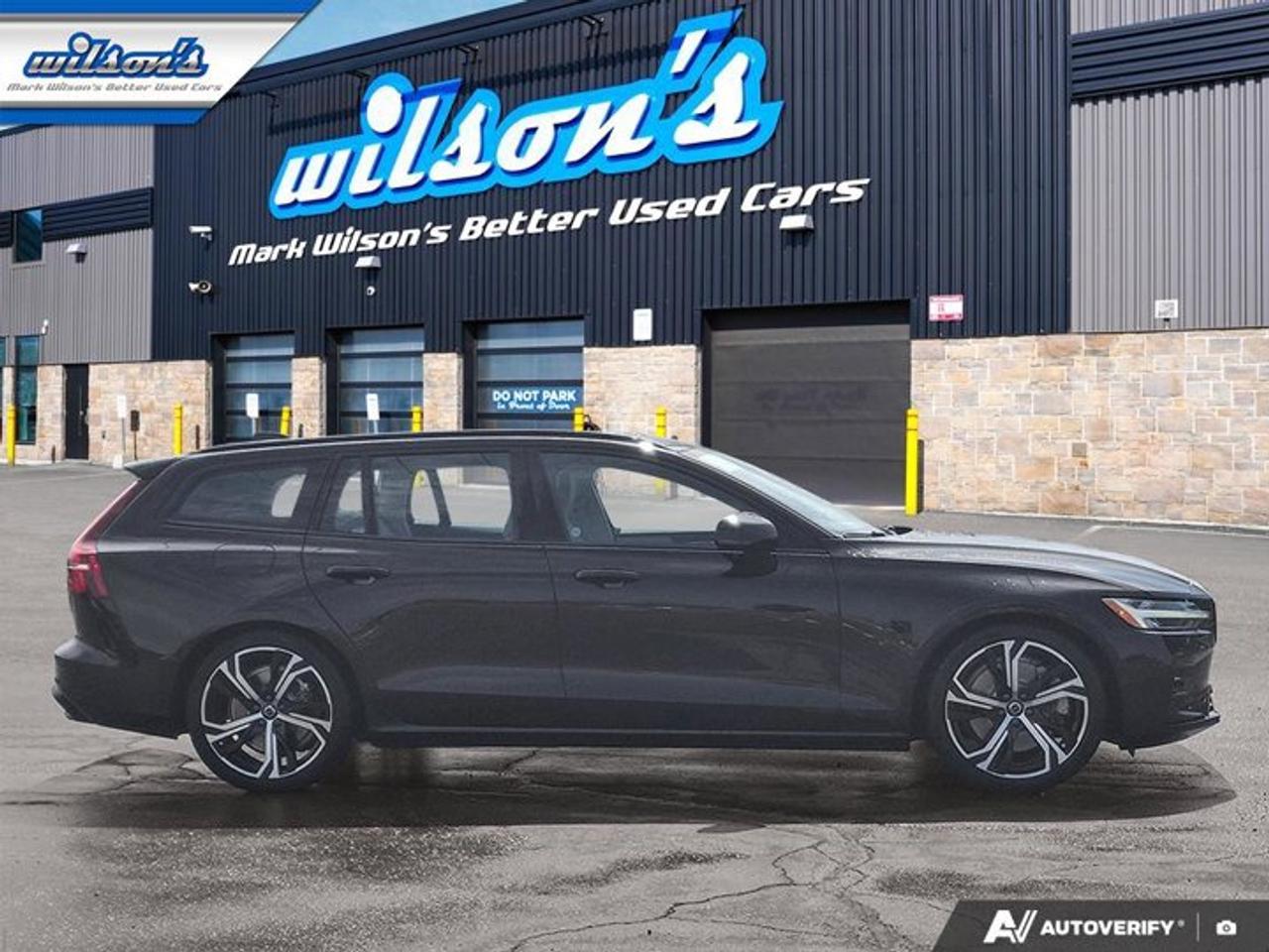 2023 Volvo V60 Ultimate AWD | Leather | Heated and Cooled Seats | Panoramic Sunroof | Heated Steering | and More ! Photo