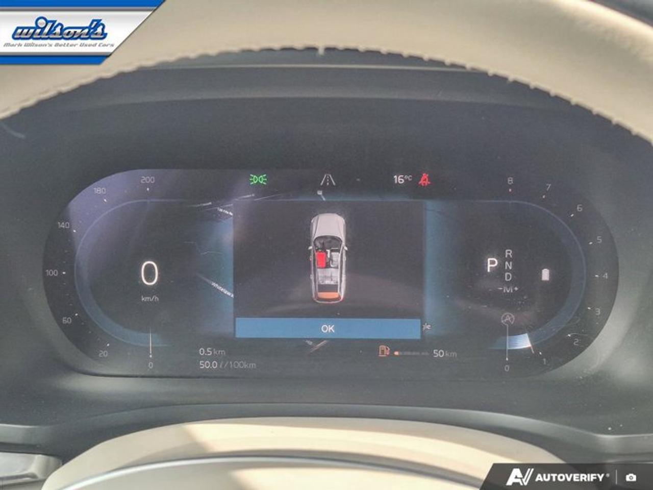 2023 Volvo V60 Ultimate AWD | Leather | Heated and Cooled Seats | Panoramic Sunroof | Heated Steering | and More ! Photo