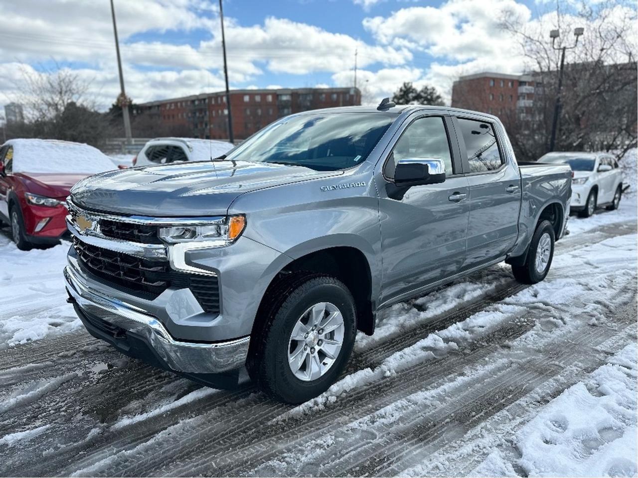 2025 Chevrolet Silverado 1500 LT Crew Cab Photo