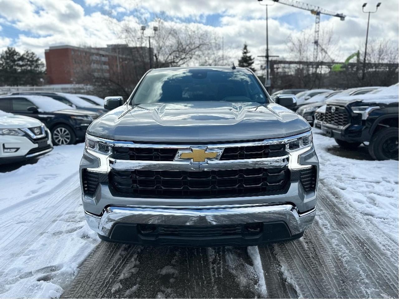 2025 Chevrolet Silverado 1500 LT Crew Cab Photo