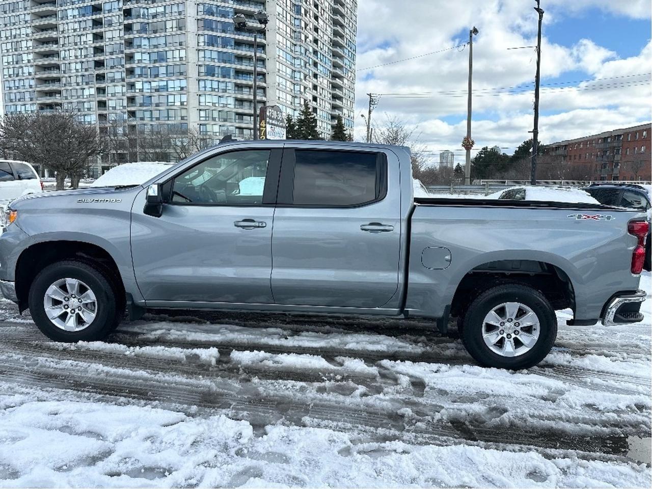 2025 Chevrolet Silverado 1500 LT Crew Cab Photo
