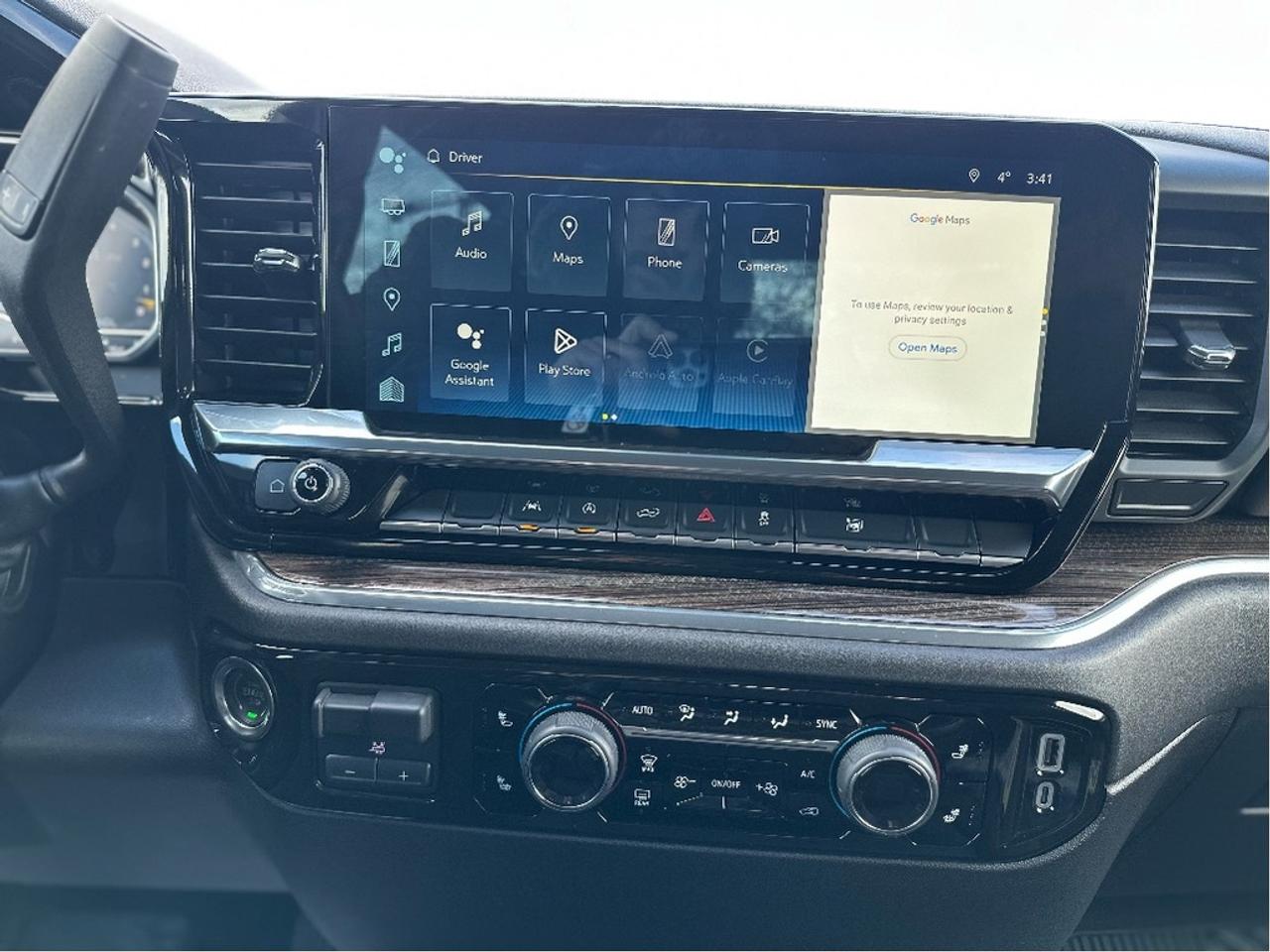 2025 Chevrolet Silverado 1500 LT Crew Cab Photo