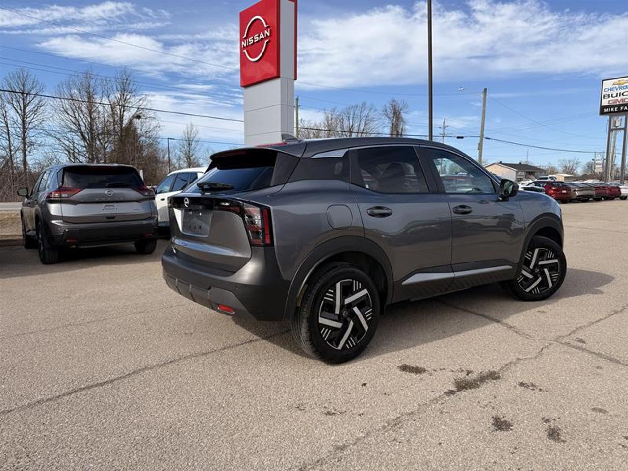 2025 Nissan Kicks SV FWD Photo