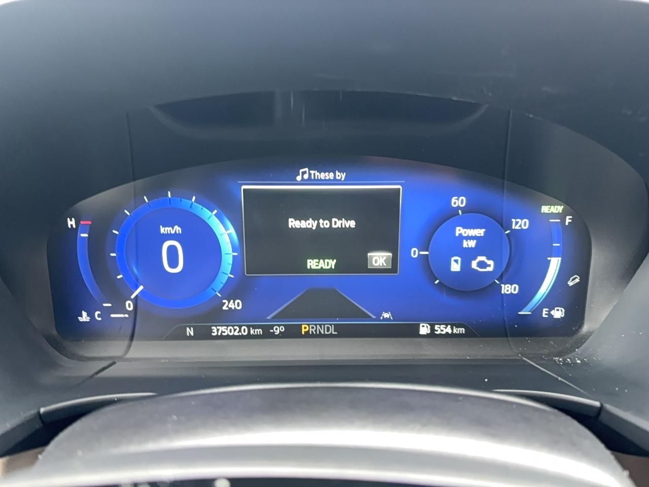 2022 Ford Escape LOCAL TRADE! LOADED TITANIUM HYBRID! LOW KM'S! Photo