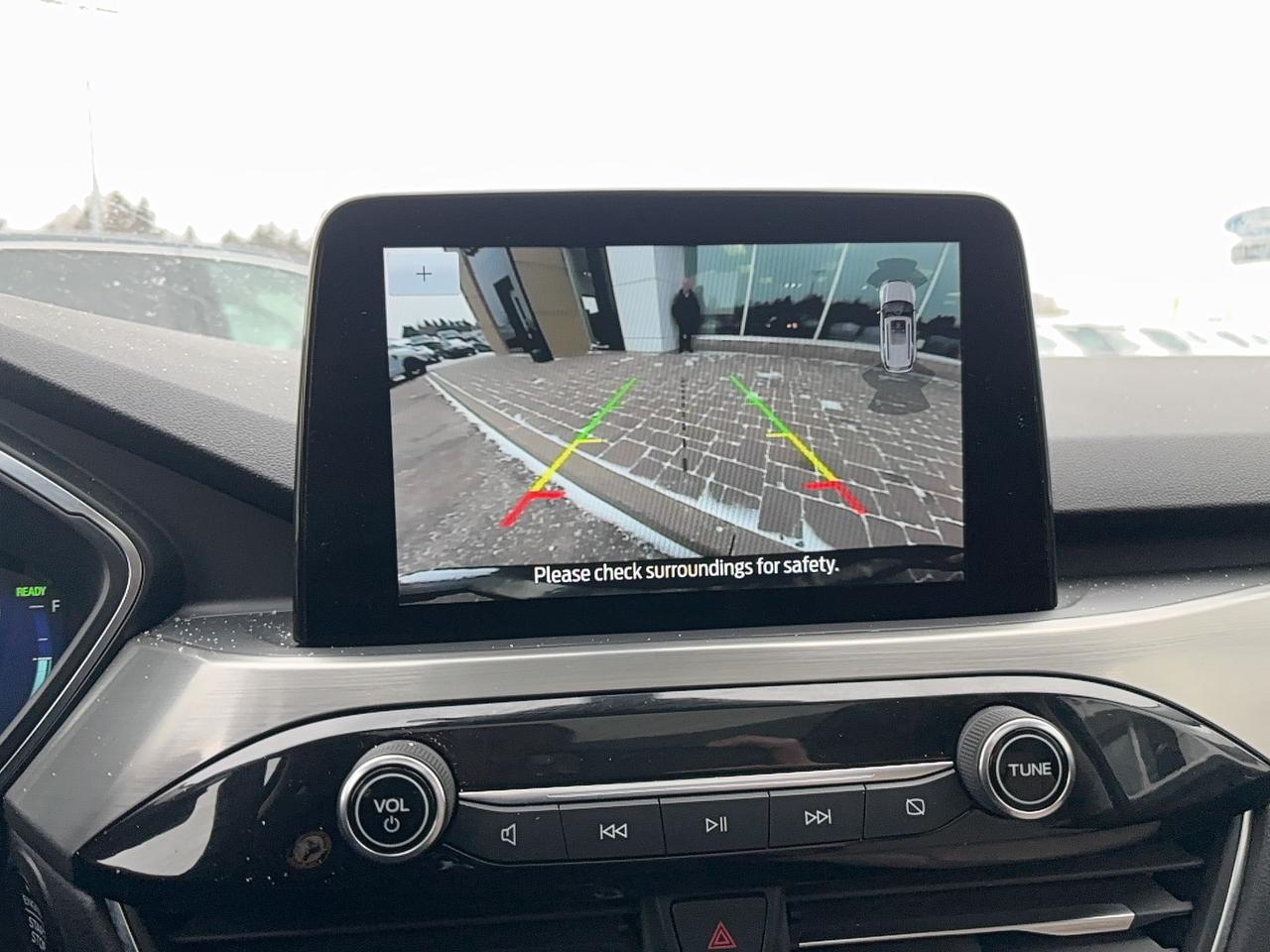 2022 Ford Escape LOCAL TRADE! LOADED TITANIUM HYBRID! LOW KM'S! Photo