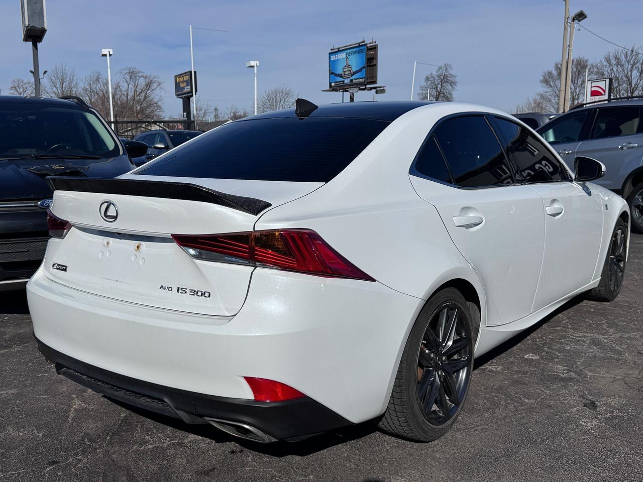 2017 Lexus IS 300 IS 300 F SPORT | NO ACCIDENTS | CERTIFIED Photo4