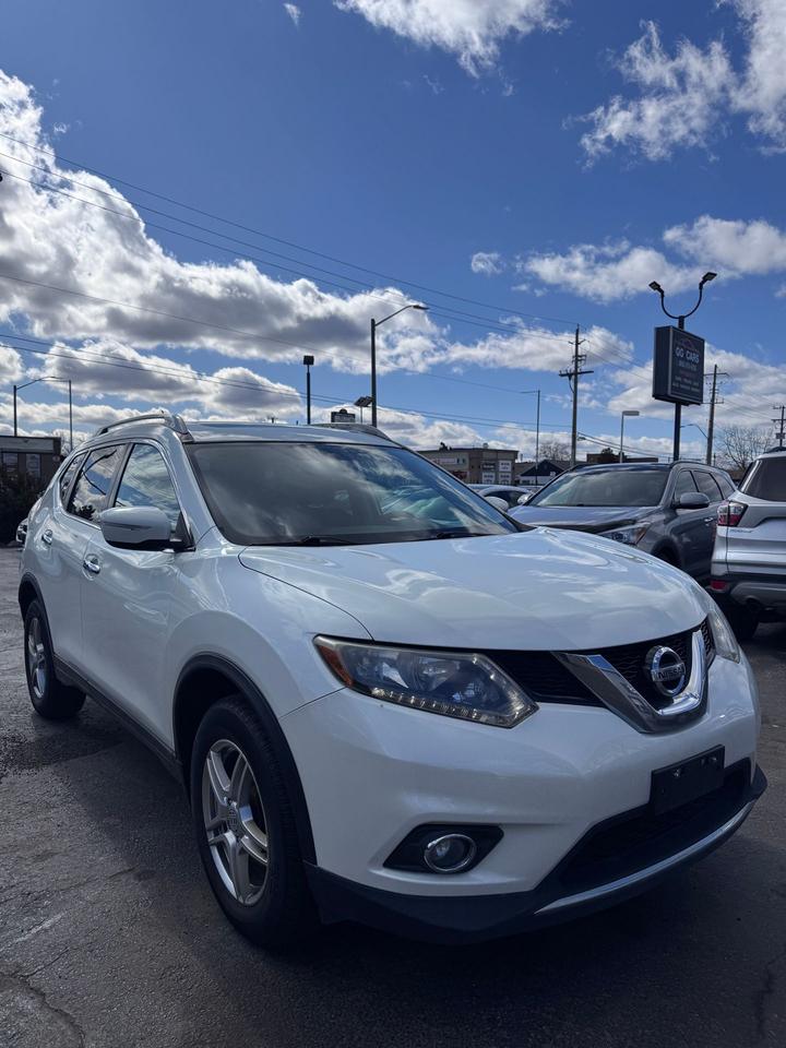 2016 Nissan Rogue SV Photo