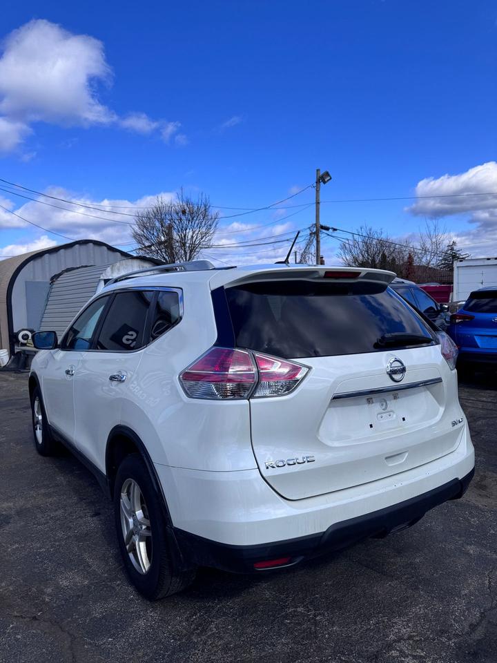 2016 Nissan Rogue SV Photo