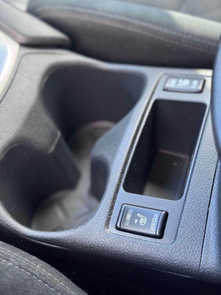 2016 Nissan Rogue SV Photo