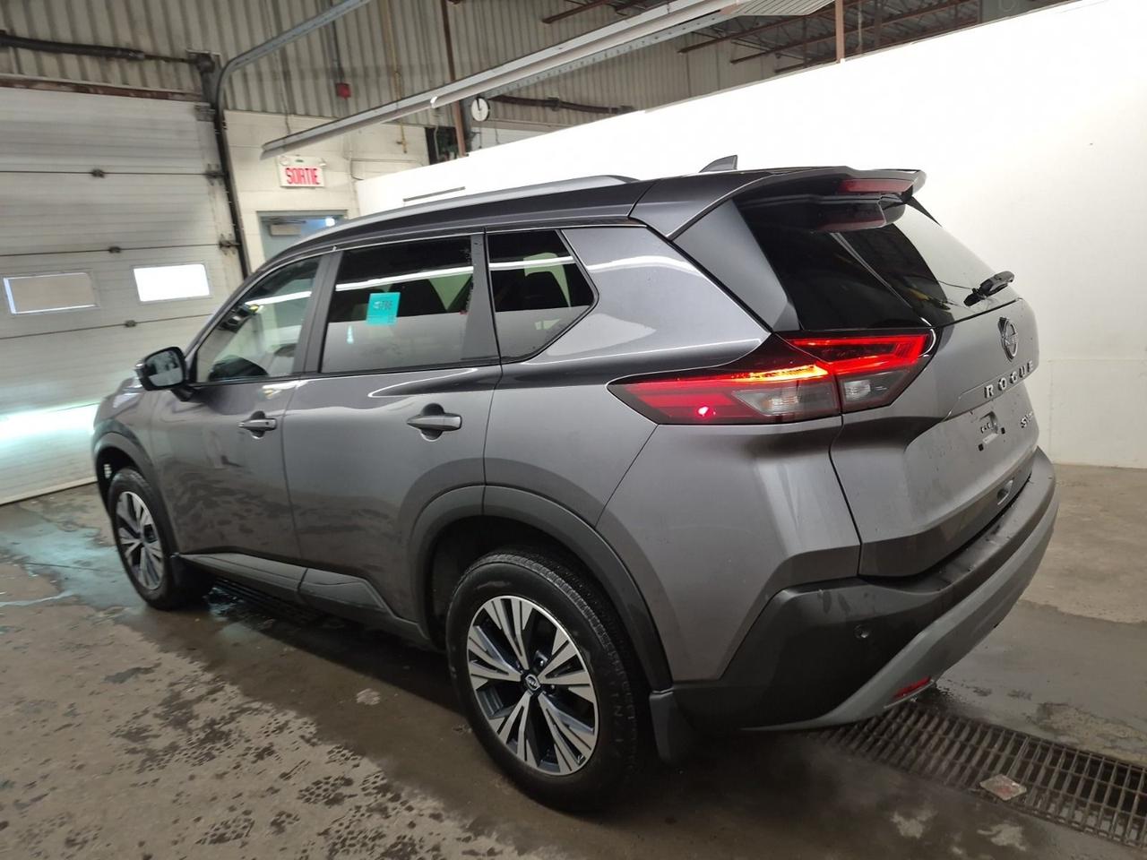 2023 Nissan Rogue SV Photo