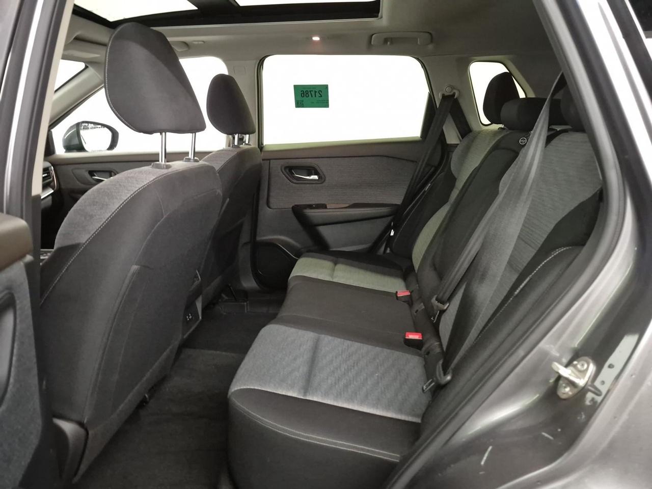 2023 Nissan Rogue SV Photo