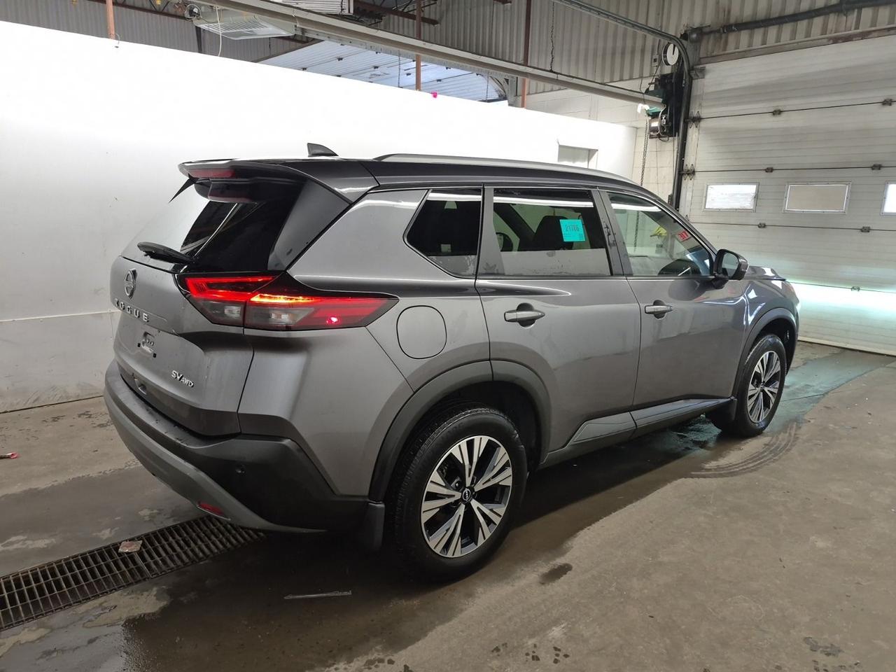 2023 Nissan Rogue SV Photo