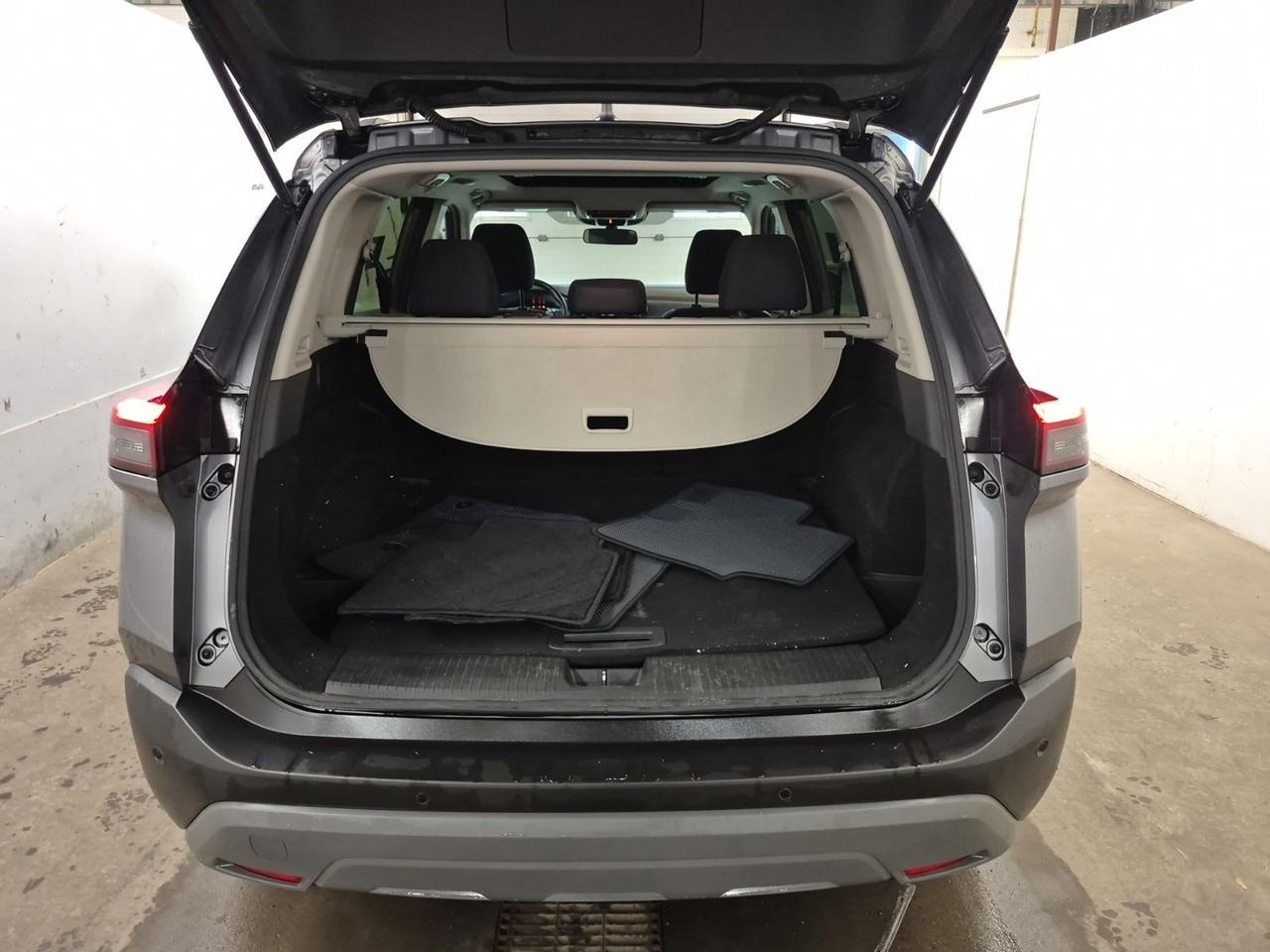 2023 Nissan Rogue SV Photo