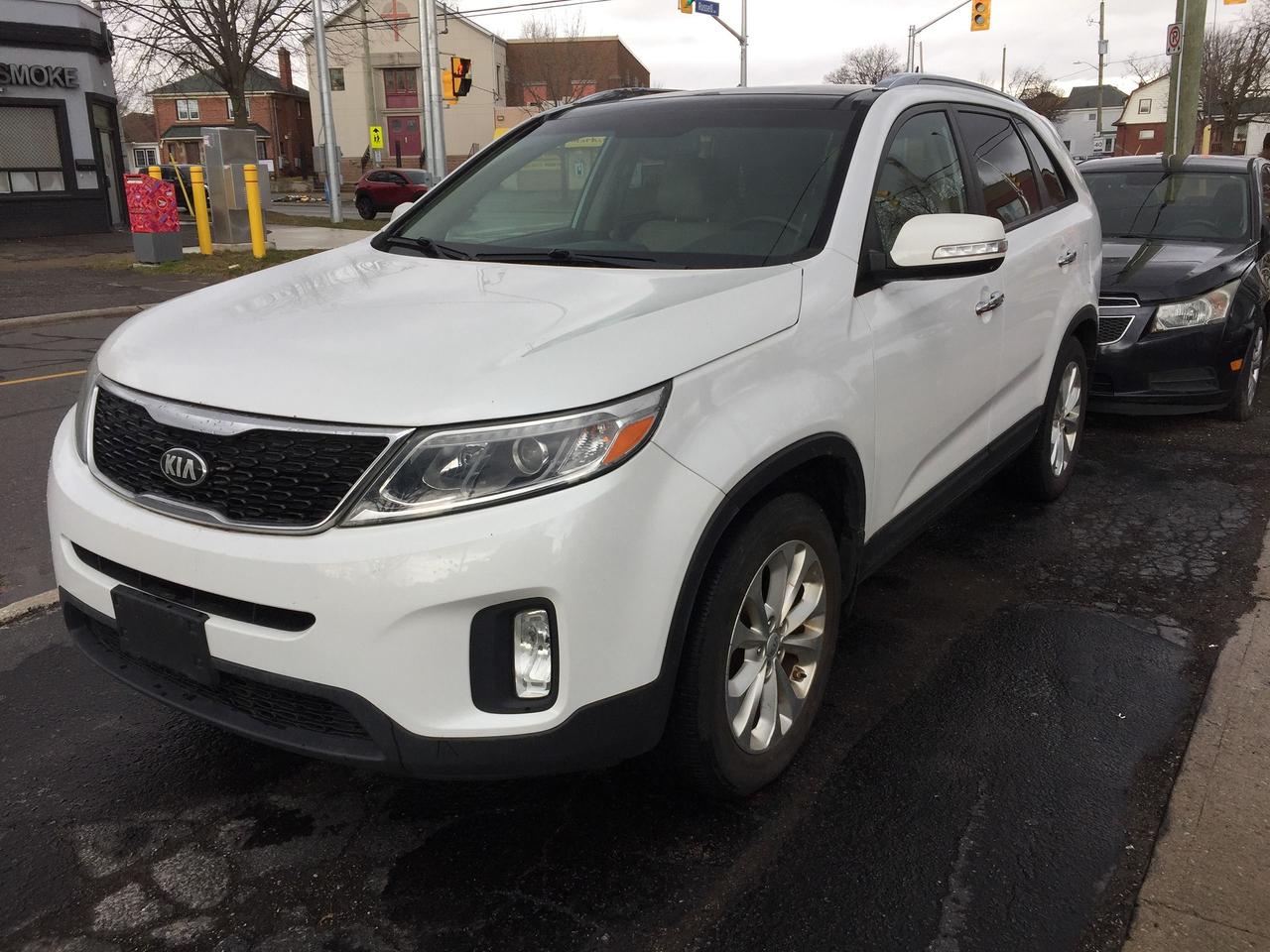 2015 Kia Sorento EX - Rust Free - 7 Pass - Leather - Pano Roof